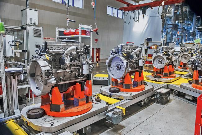 Наплевали на санкции: как «КАМАЗ» смог сохранить производство двигателей и что там сейчас собирают