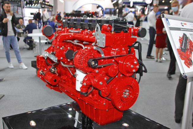 Наплевали на санкции: как «КАМАЗ» смог сохранить производство двигателей и что там сейчас собирают