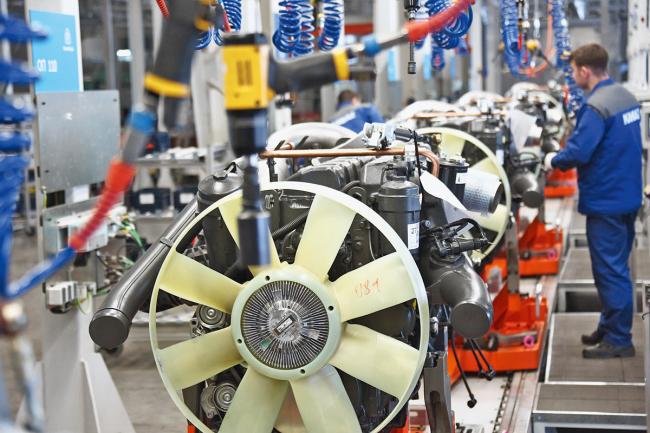 Наплевали на санкции: как «КАМАЗ» смог сохранить производство двигателей и что там сейчас собирают