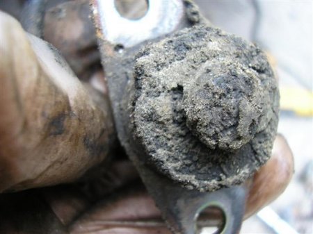 Загрязненный датчик ABS