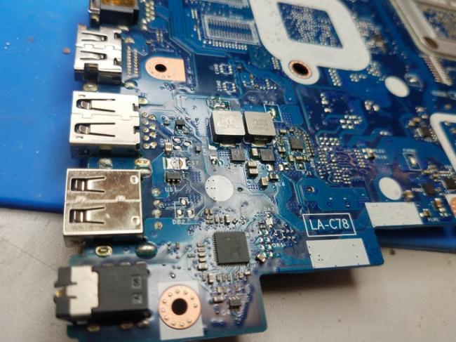 Алкоголь убивает. Ремонт техники, Кудрявые руки, Ремонт ноутбуков, Екатеринбург, Пайка, Мультиконтроллер, Длиннопост