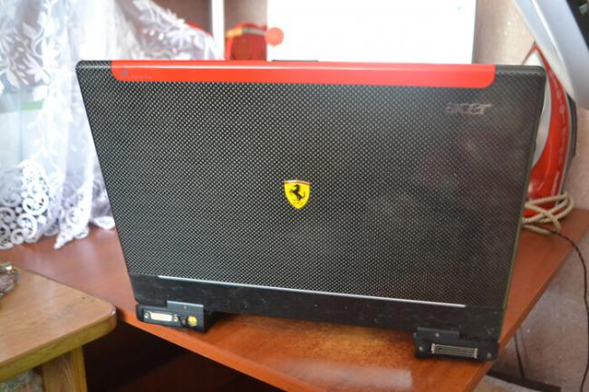 Коллекционный ноутбук Ferrari… за 600 рублей. Что за ноутбук я купил по цене обеда в столовой? Ремонт техники, Гаджеты, Ремонт ноутбуков, Ноутбук, Девайс, Редкость, Ништяки, Acer, Ferrari, Интересное, Windows, AMD, Нетбук, Ретро, Длиннопост
