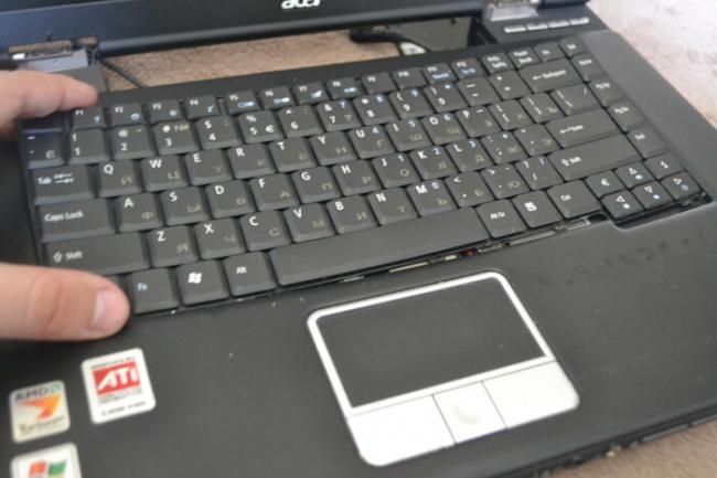 Коллекционный ноутбук Ferrari… за 600 рублей. Что за ноутбук я купил по цене обеда в столовой? Ремонт техники, Гаджеты, Ремонт ноутбуков, Ноутбук, Девайс, Редкость, Ништяки, Acer, Ferrari, Интересное, Windows, AMD, Нетбук, Ретро, Длиннопост