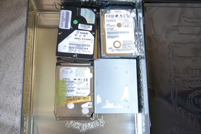 Коллекционный ноутбук Ferrari… за 600 рублей. Что за ноутбук я купил по цене обеда в столовой? Ремонт техники, Гаджеты, Ремонт ноутбуков, Ноутбук, Девайс, Редкость, Ништяки, Acer, Ferrari, Интересное, Windows, AMD, Нетбук, Ретро, Длиннопост