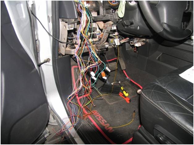 Опасность некорректного демонтажа автосигнализации (техника безопасности)