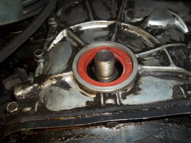 Износ сальника коленвала