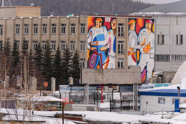 Фотография 16. Современные граффити в Сатке. Как мы путешествуем на авто по Челябинской области. Маршрут поездки. Отчет туристов из Екатеринбурга. Идем смотреть «Серп и молот». 1/640, 6.3, 560, 280.