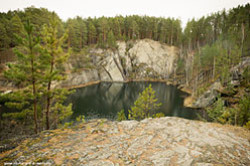 Ne putaite gornyi park imeni Bazhova v Zlatouste s prirodnym parkom Bazhovskie mesta v gorode Sysert pod Ekaterinburgom U nas zdes izumrudnyi karer Talkov kamen