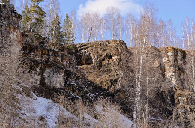 Снимок 35. Вход в пещеру Идрисовская и окна… Отзывы туристов о поездках на автомобиле в Челябинскую область и Башкирию. 1/250, -0.67, 9.0, 400, 66.