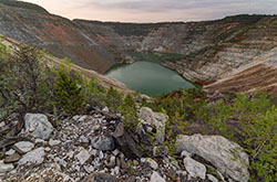 Nikelevyi karer Novo-CHeremshanskii Tam zhe skhema proezda k mramornomu kareru v sele Mramorskoe v okrestnostiakh goroda Polevskoi Sverdlovskoi oblasti