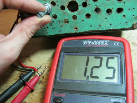 максимальное напряжение