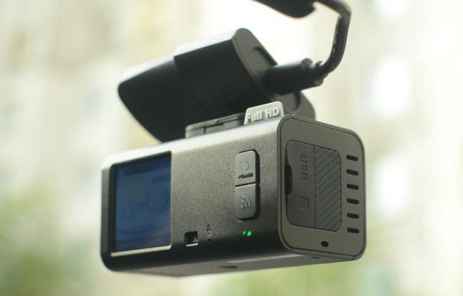 Правила выбора видеорегистратора с магнитным креплением