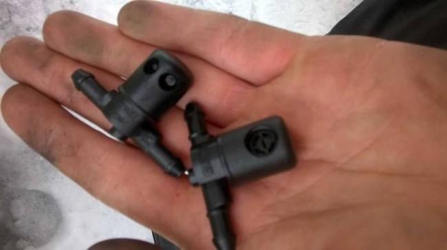 Замена форсунок омывателя стекла опель астра h gtc