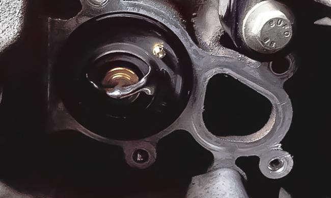 Замена термостата Форд Фокус 2 1.6