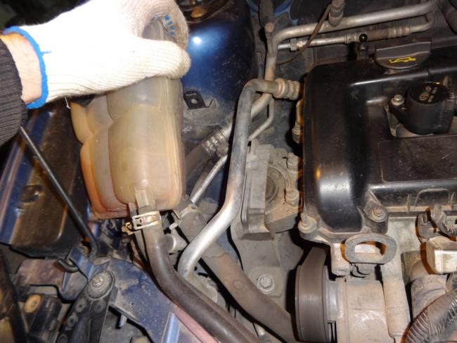 Замена термостата Форд Фокус 2 1.8 и 2.0