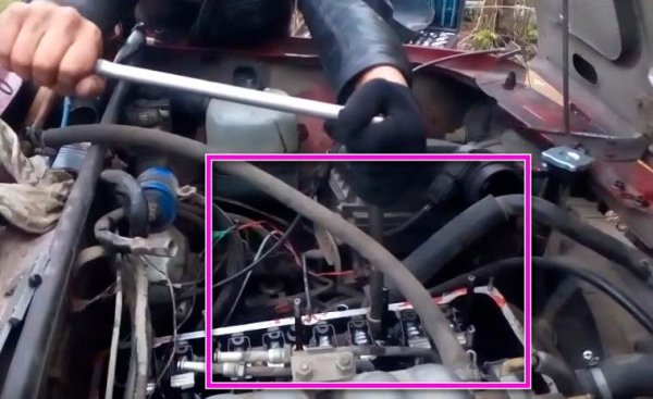 Эффективные способы откручивания рваных болтов ГБЦ с притертыми краями