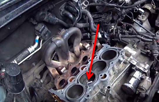 Эффективные способы откручивания рваных болтов ГБЦ с притертыми краями