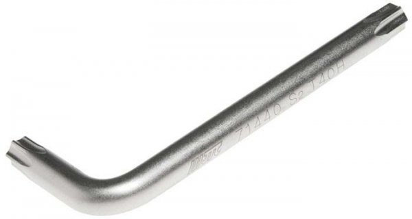 Эффективные способы откручивания рваных болтов ГБЦ с притертыми краями