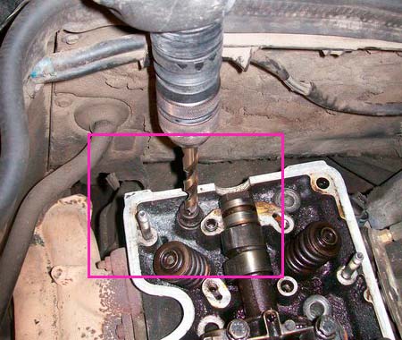 Эффективные способы откручивания рваных болтов ГБЦ с притертыми краями