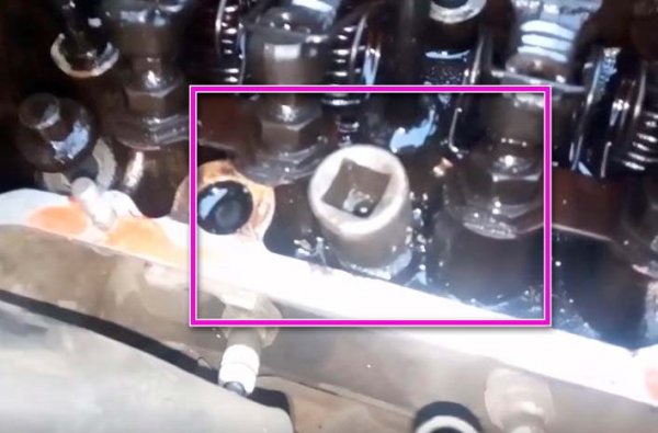 Эффективные способы откручивания рваных болтов ГБЦ с притертыми краями