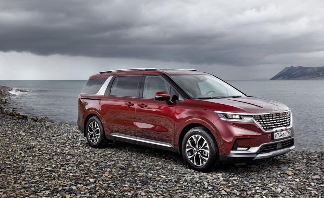 Проехал на новом Kia Carnival: 8 мест, дизель 199 сил, расход 8,5 л. Конкурентов за эту цену нет!
