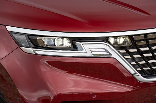 Проехал на новом Kia Carnival: 8 мест, дизель 199 сил, расход 8,5 л. Конкурентов за эту цену нет!