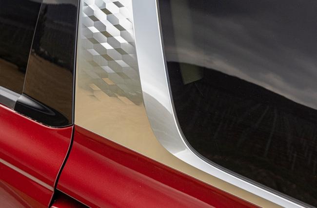 Проехал на новом Kia Carnival: 8 мест, дизель 199 сил, расход 8,5 л. Конкурентов за эту цену нет!