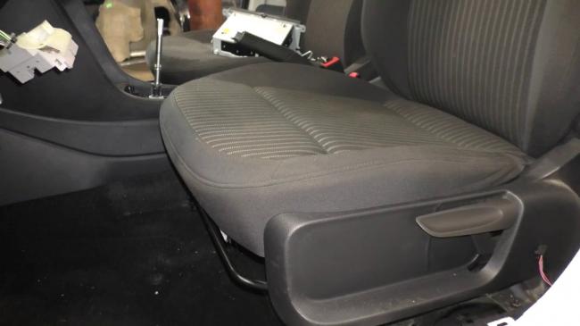 фольксваген поло как снять сидения