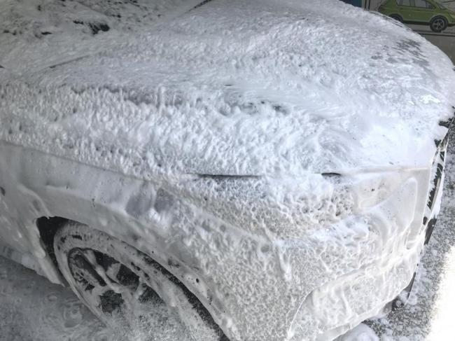 Пена на автомойке самообслуживания Акварама