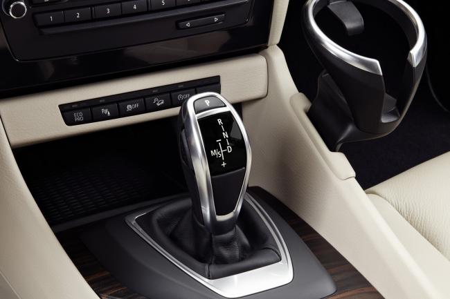 P90093318_highRes_the-new-bmw-x1-inter