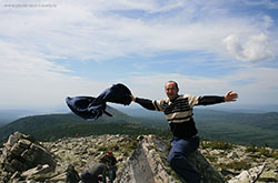 Prodolzhenie spravochnika s opisaniem marshrutov v Taganae Mitkiny skaly Dolina skazok i voskhozhdenie na Kruglitsu Skhema i tablitsa rasstoianii po tropam