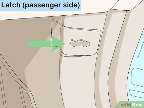 Изображение с названием Откройте капот на Mini Cooper, шаг 1