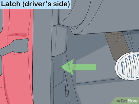 Изображение с названием Откройте капот на Mini Cooper, шаг 2