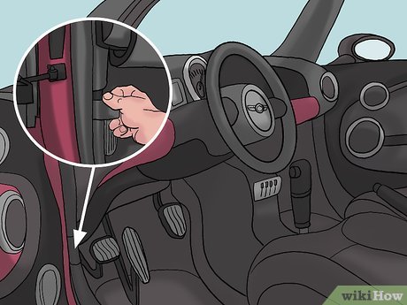 Изображение с названием Откройте капот на Mini Cooper Step 7